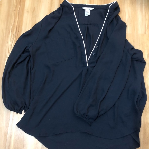 Lot of 7 Tops ~ super cute! - Picture 3 of 8